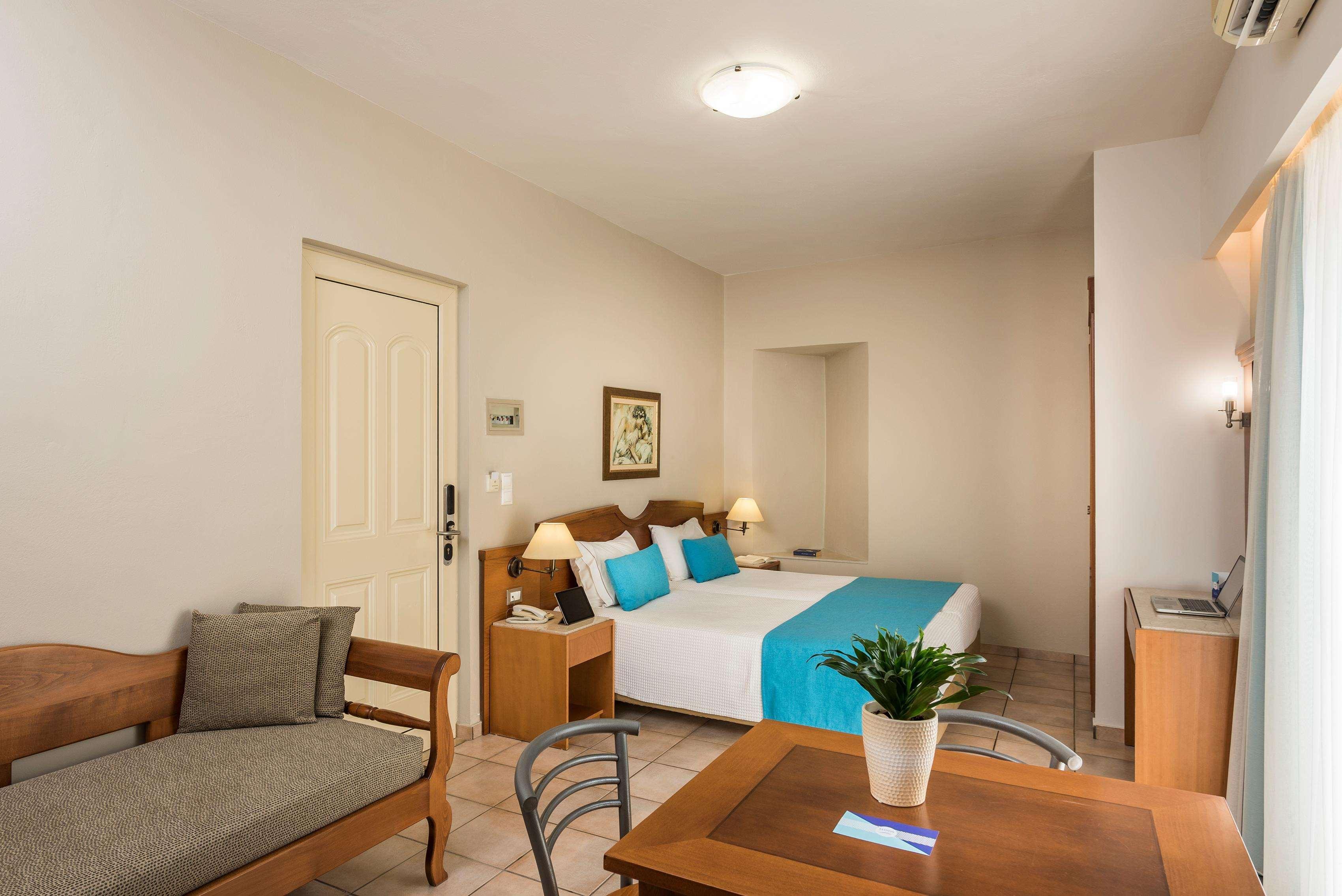 Elotis Suites (Adults Only) Agia Marina Zewnętrze zdjęcie